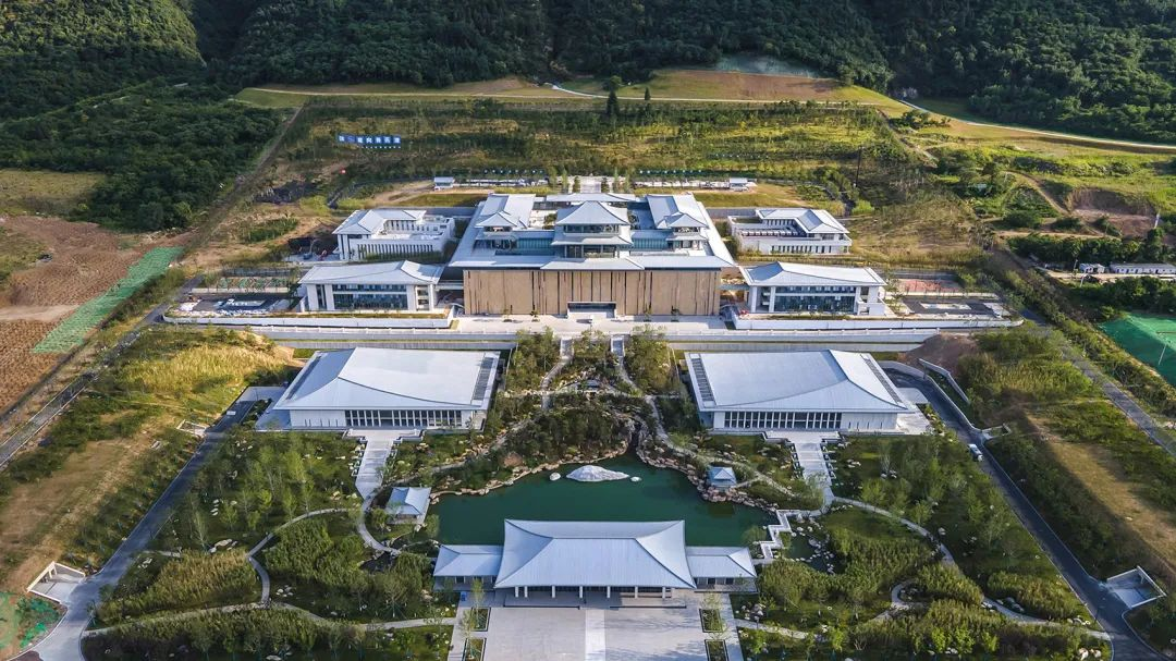 地下管廊里的弱电工程：一根网线背后的托付账