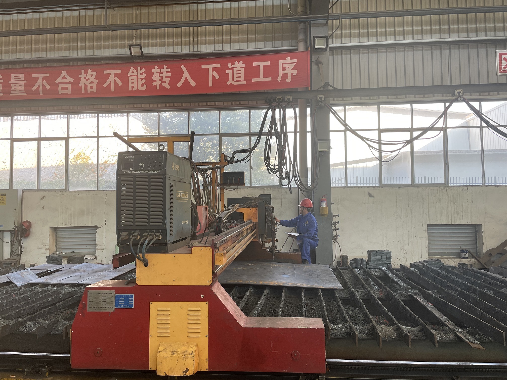 宁波注塑厂换掉三台老空压机，月省电费四万三